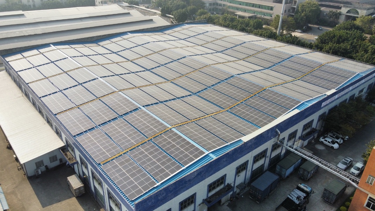 Commercial Rooftop PV Array